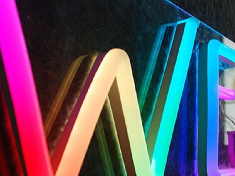Letras neón, Lima Perú