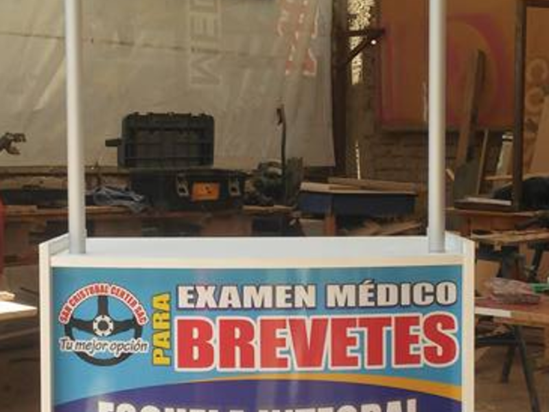 Exhibidor publicitario, Lima Perú
