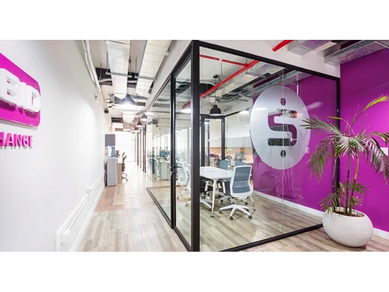 Diseño oficinas  Superbird Perú