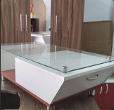 mesa sala vidrio Perú