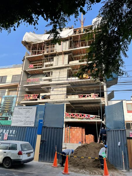 Construccion Edificio lima Perú 