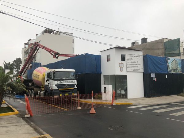 Construccion Multifamiliar Nápoles  Perú 