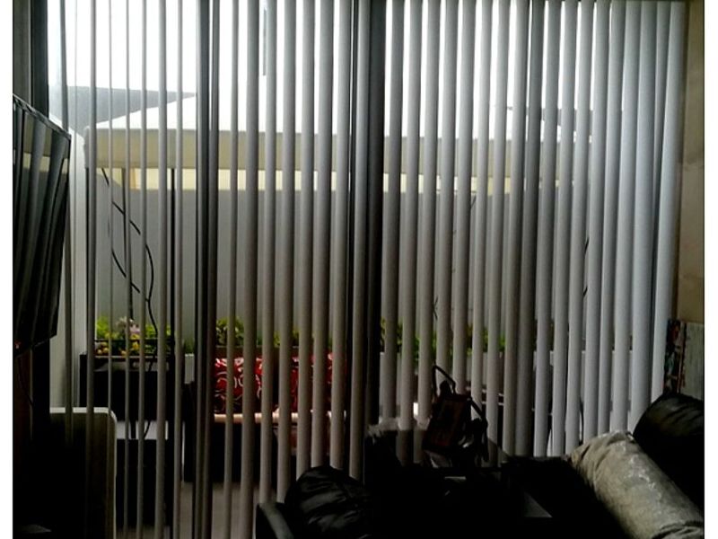 Cortina color blanca pvc grande Perú