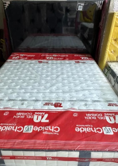 Cama con cabecera de marmol PERÚ 