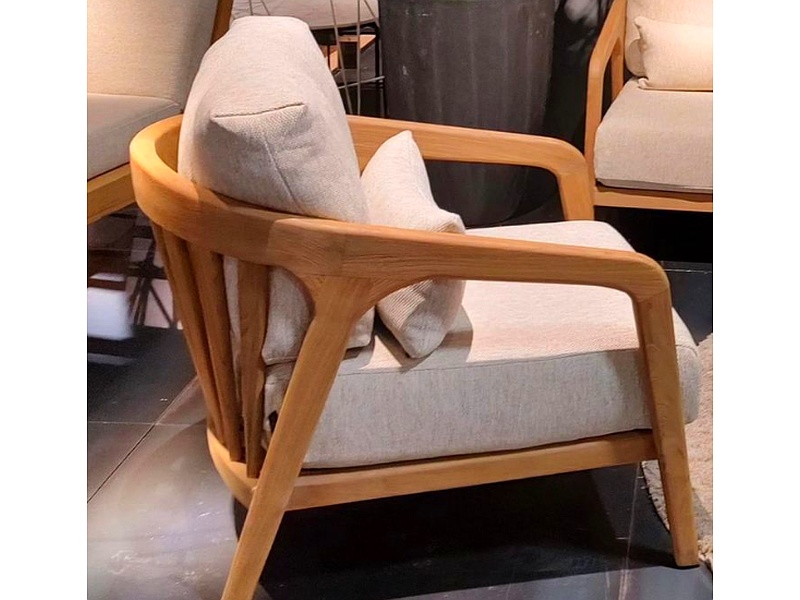 Silla de madera Perú
