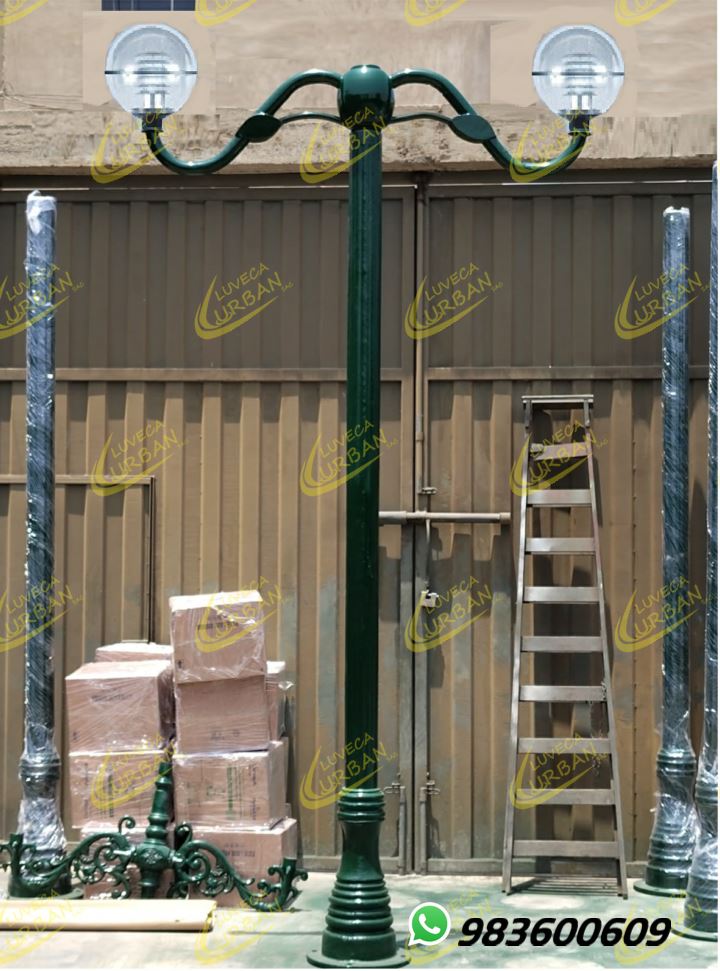 POSTES ORNAMENTALES DE FIERRO FUNDIDO