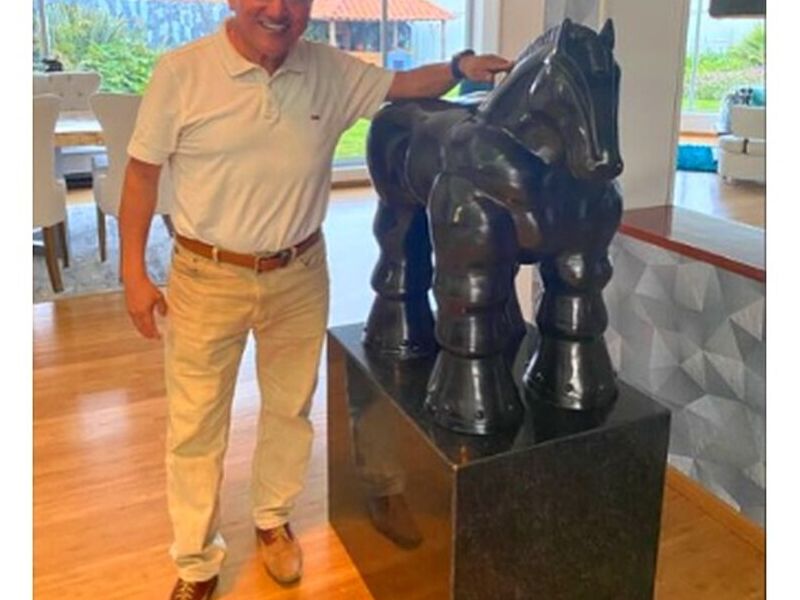 Escultura caballo Perú