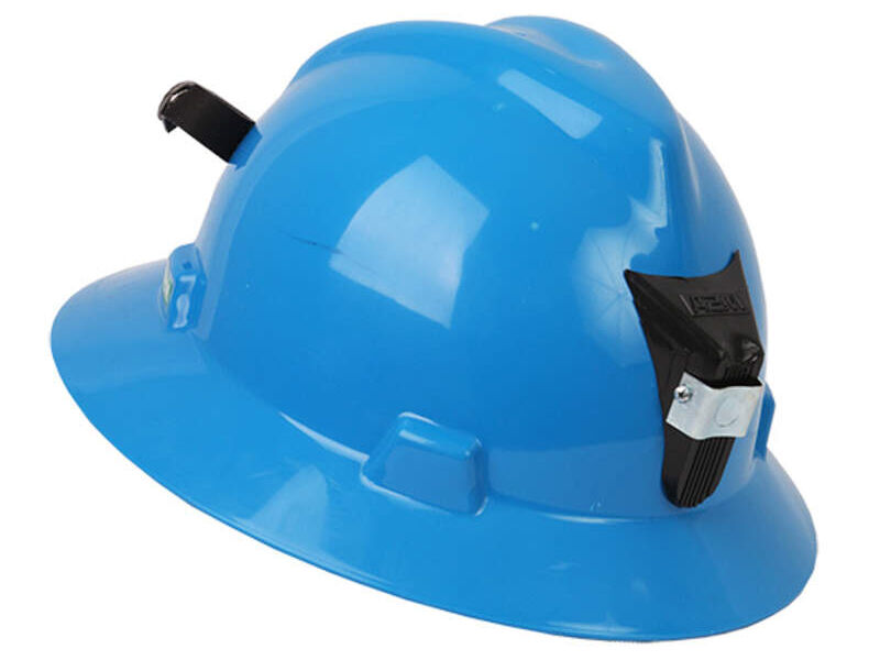 Casco Ala Ancha en Lima
