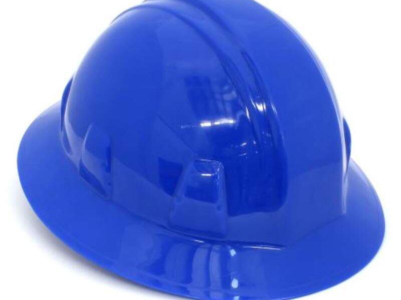 Casco Ala Ancha en Lima