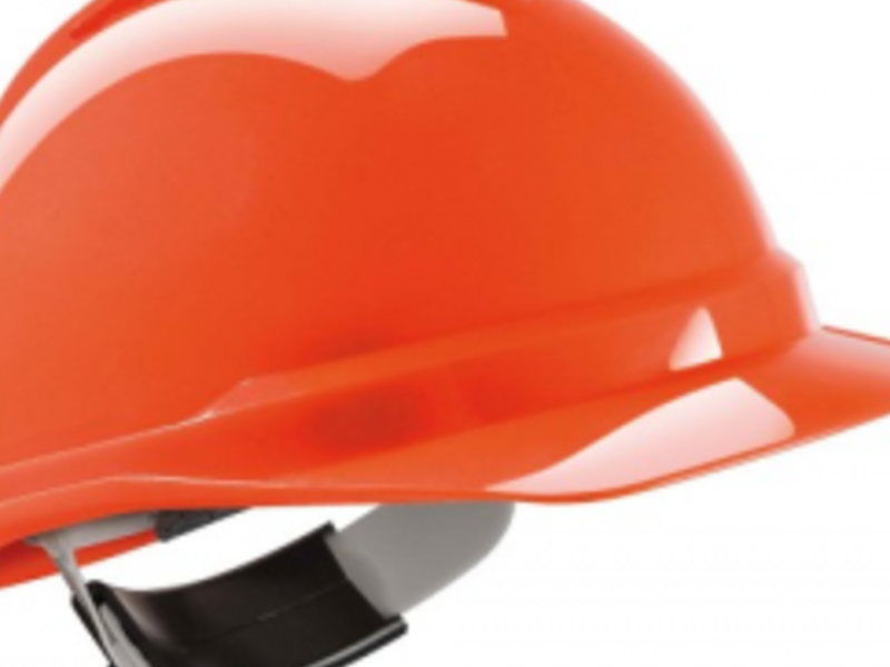 Casco con cuatro puntos de apoyo en Lima