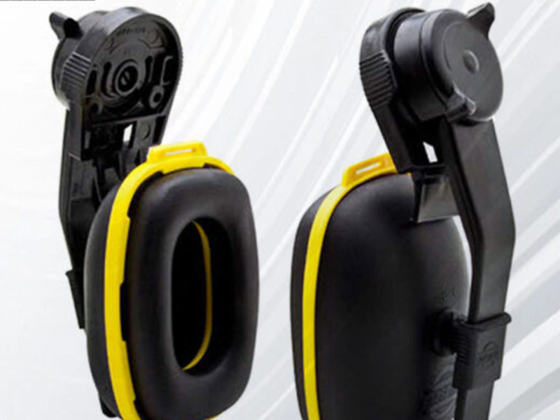 Orejera Adaptable a Casco en Lima