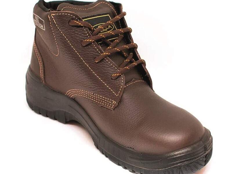 Bota antideslizante en AREQUIPA