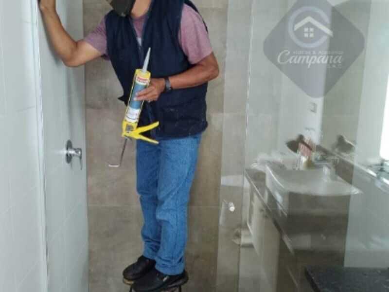 instalacion de puerta de baño