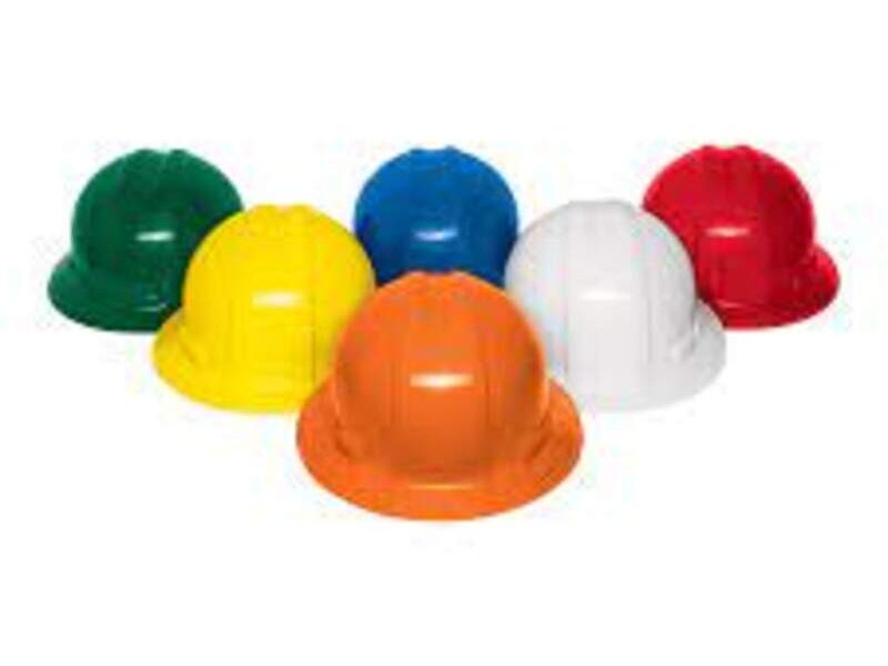 CASCO DE ALA ANCHA EN LIMA