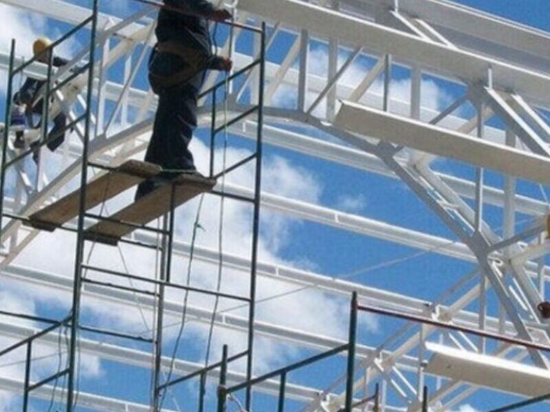 INSTALACIÓN DE ESTRUCTURAS DE ALUMINIO LIMA 