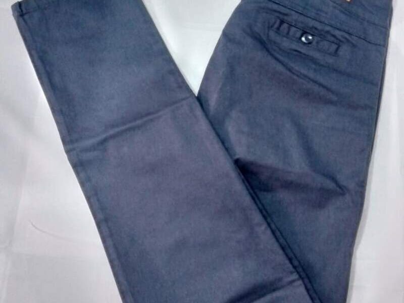 Pantalón en dril en Lima