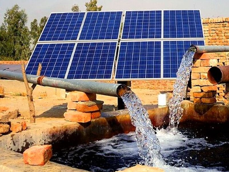 Paneles solares bombeo de agua Perú