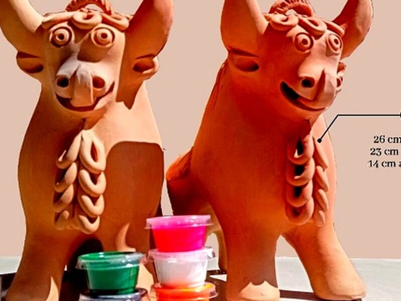 Adorno Toro Peru