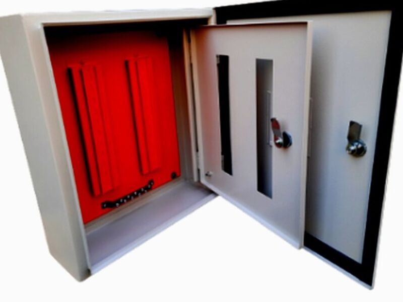 Tablero Adosable de Metal 12 Polos Perú