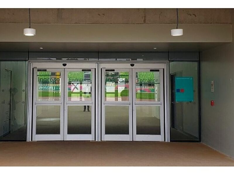 Puerta Abatible