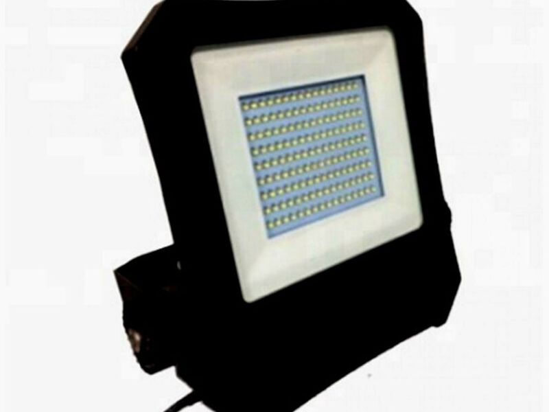 Reflector Led PHILIPS 100W Perú