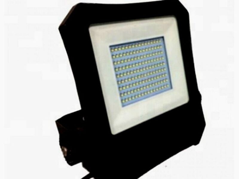 Reflector Led PHILIPS 200W Perú 