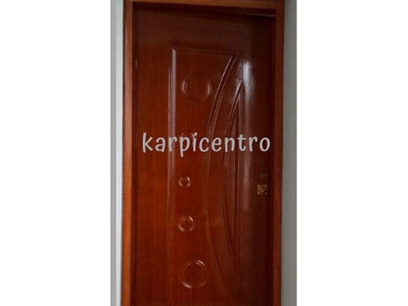 Puerta Exterior Lima