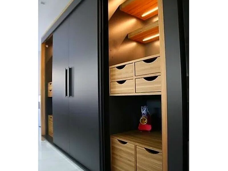 CLOSET PERU