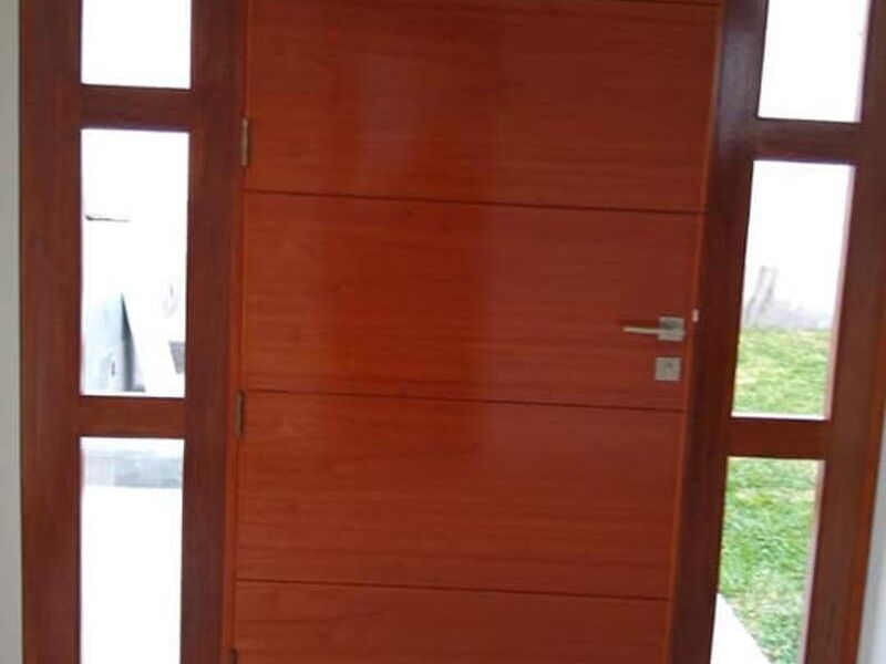 Puerta Exterior Lima