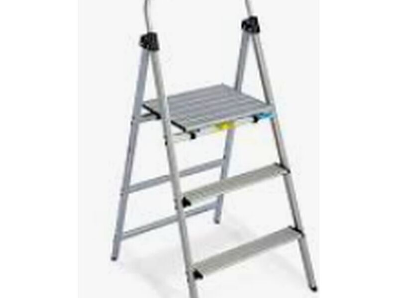 Escalera tipo plataforma de aluminio Perú