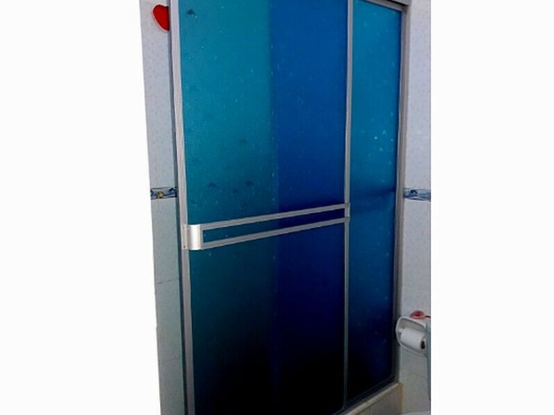 Puertas Corredizas Turquesas Baño Peru