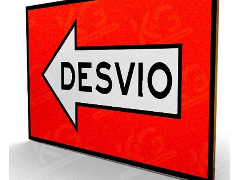 Señal de Obra Desvió en Triplay Perú