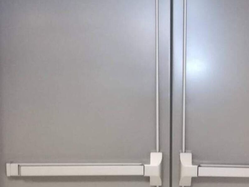 PUERTA AUTOMÁTICA LIMA