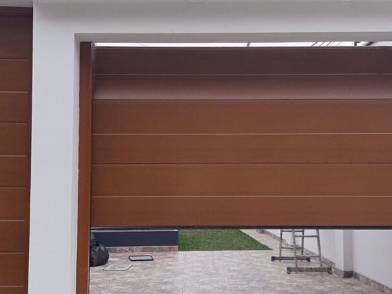 PUERTAS SECCIONALES PERÚ
