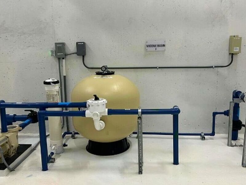 EQUIPAMIENTO DE PISCINA Y SPAS