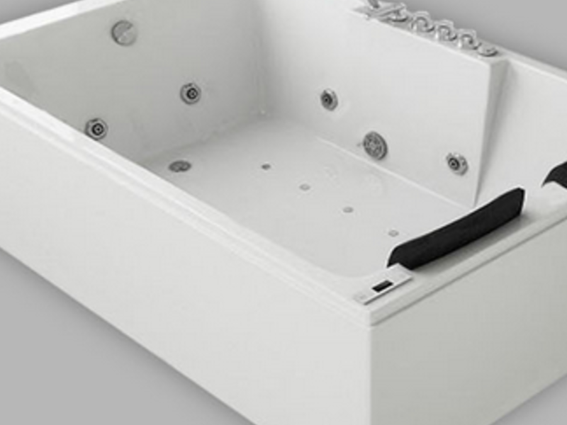 JACUZZI MODELO MINIMALISTA PERÚ FIBRAQUAN