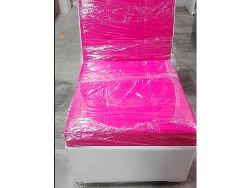 Sofá rosa Perú