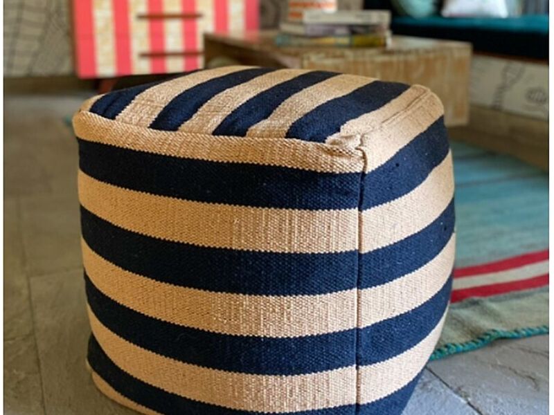 Puff beige con negro