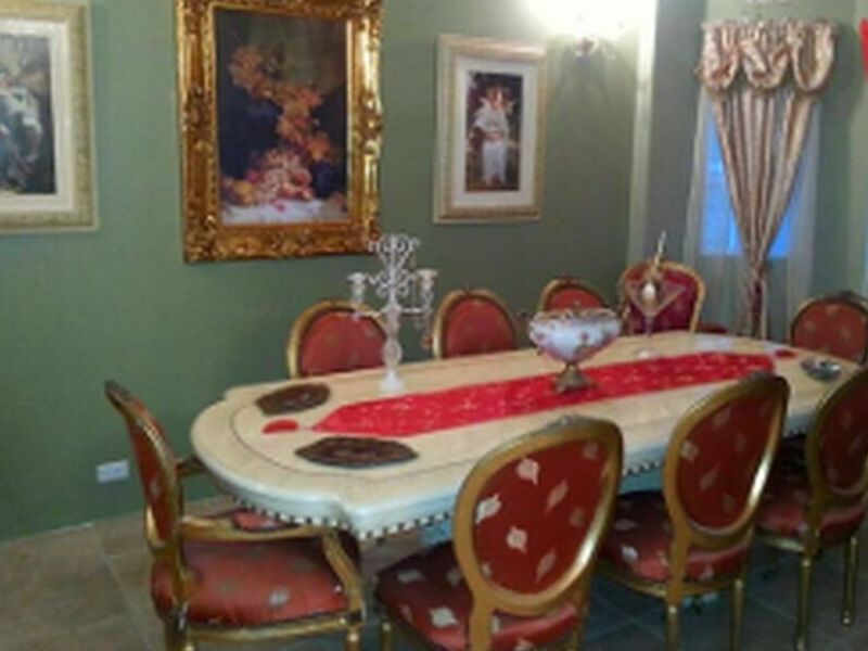 MESA DE COMEDOR TAPI ANTH