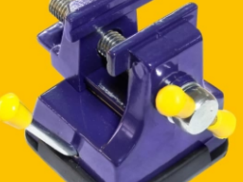 mini tornillo blanco