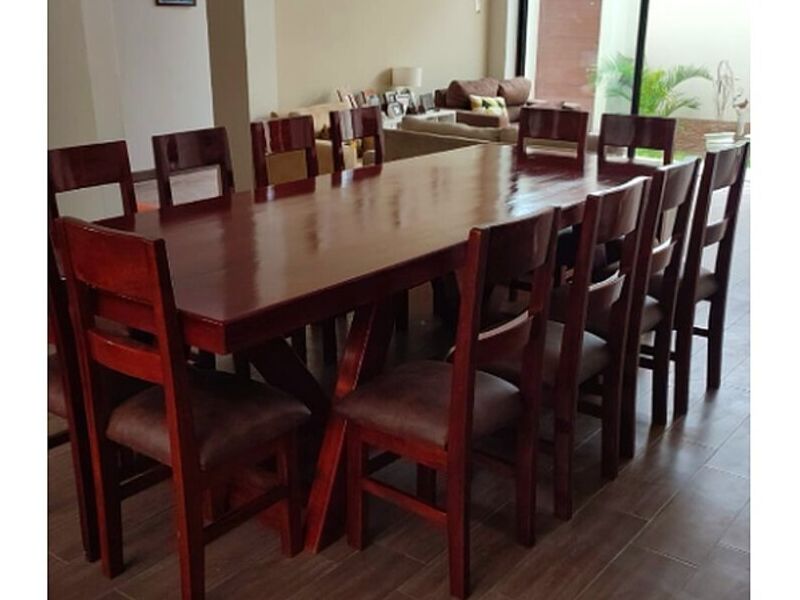 Mesa comedor gigante café Perú