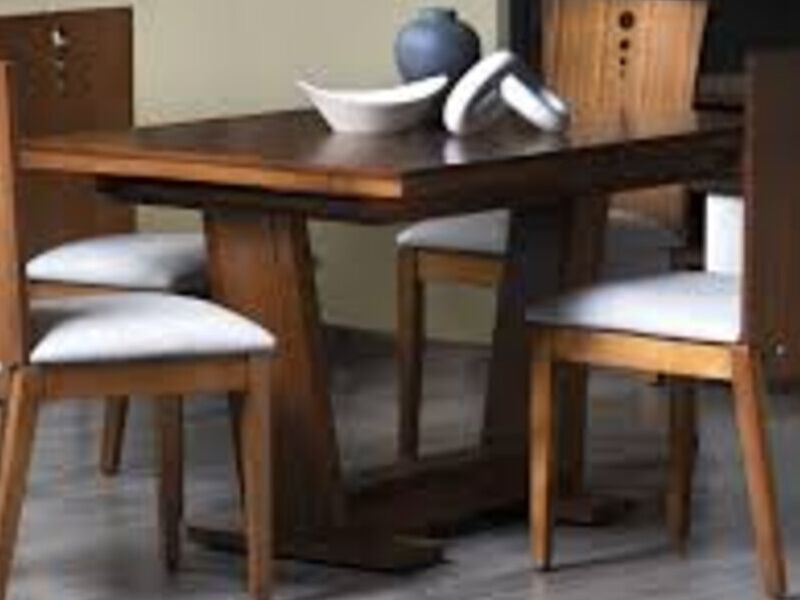 Mesa de comedor con banca rinconera