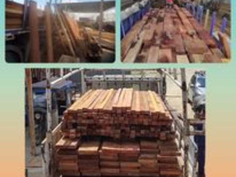 Madera de Pino Flotante